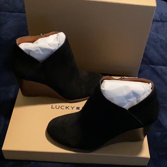Lucky Brand Shoes - Lucky Brand suede booties